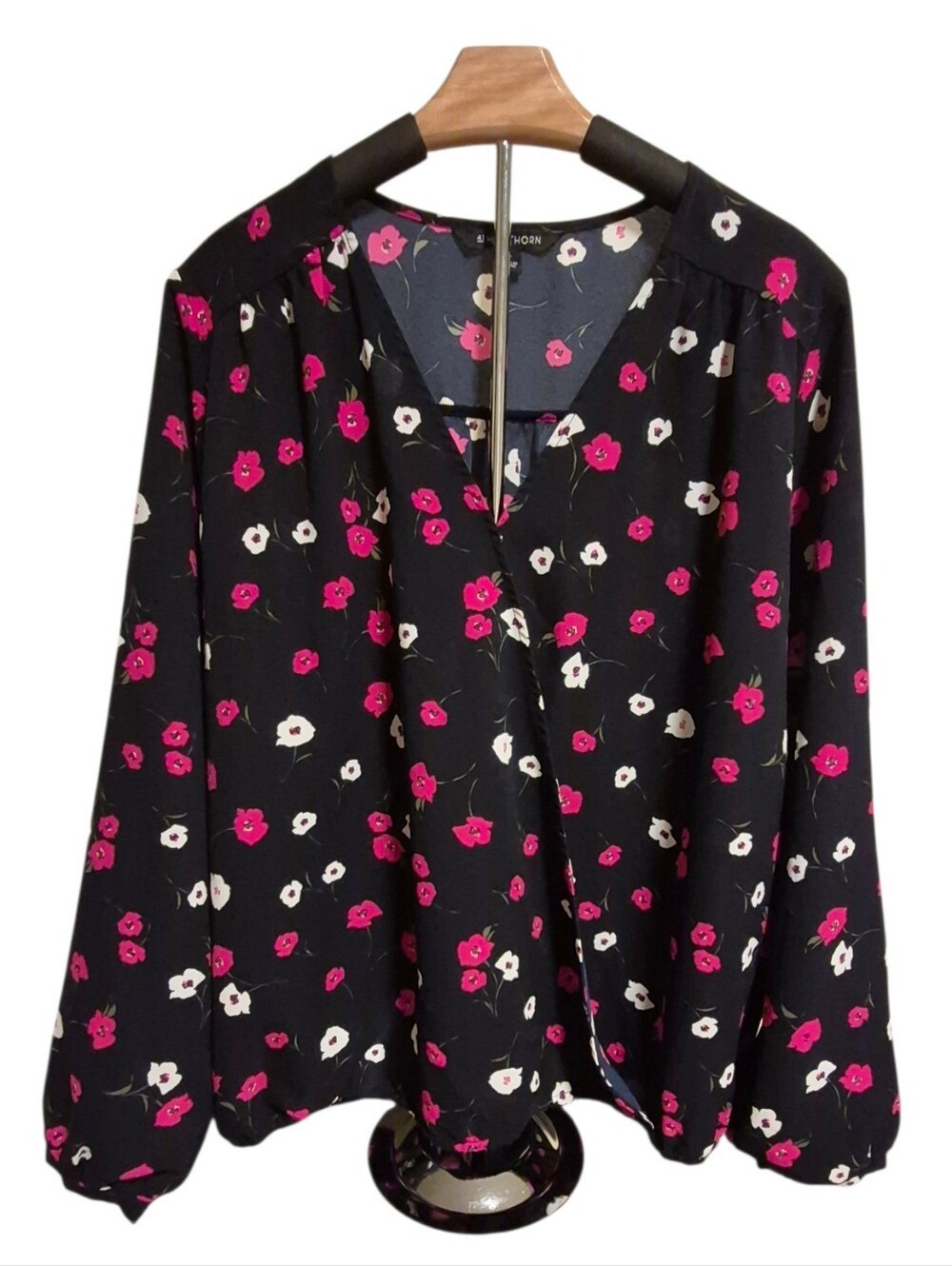 41 Hawthorn Floral Surplice Blouse - Size XL